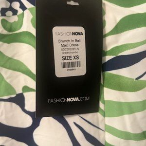 Fashion Nova Maxi Summer print dress Size XS